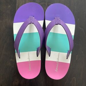 Size 11-12 like new Hanna Andersson flip flops